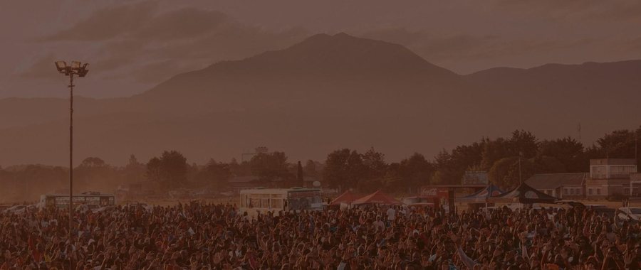 Crowd at a Tanzanian crusade